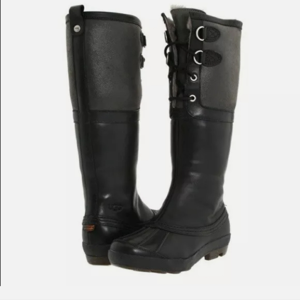 UGG Australia S/N 1902 Black pebbles leather